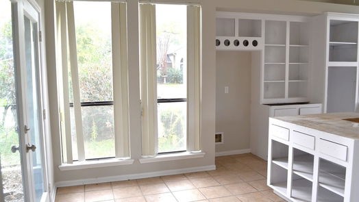 Humble 2-story, 3-bed 7602 Trophy Place Drive-idx