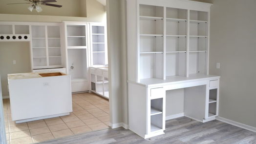 Humble 2-story, 3-bed 7602 Trophy Place Drive-idx