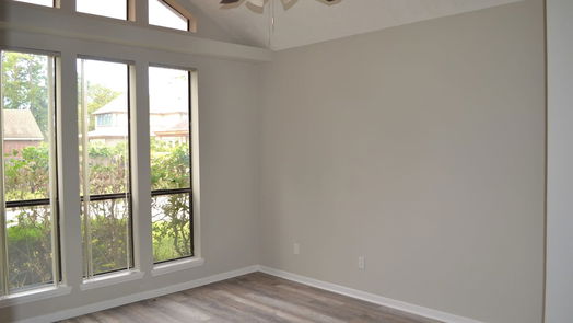 Humble 2-story, 3-bed 7602 Trophy Place Drive-idx