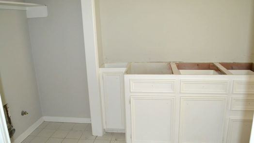 Humble 2-story, 3-bed 7602 Trophy Place Drive-idx