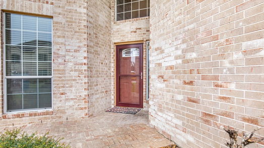Humble 2-story, 4-bed 18514 Falcon Crest Drive-idx
