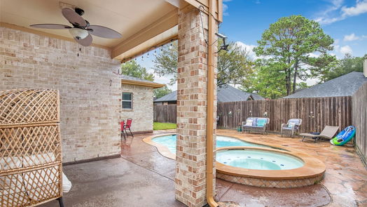 Humble 2-story, 4-bed 18514 Falcon Crest Drive-idx