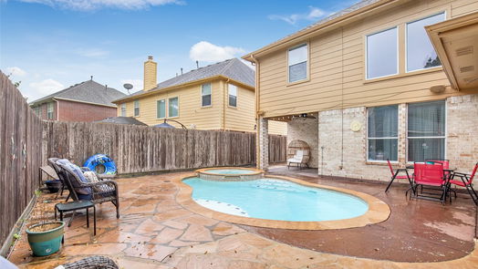 Humble 2-story, 4-bed 18514 Falcon Crest Drive-idx
