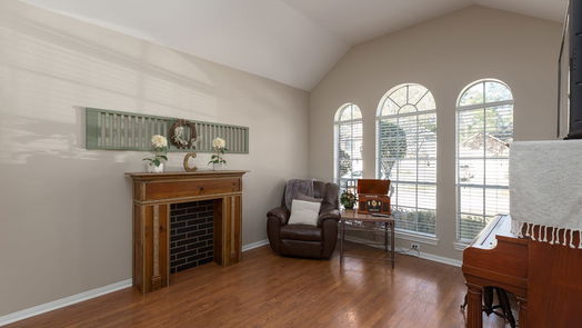 Humble 1-story, 3-bed 20611 White Berry Court-idx