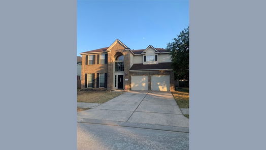 Humble 2-story, 4-bed 4018 Tree Moss Place NE-idx