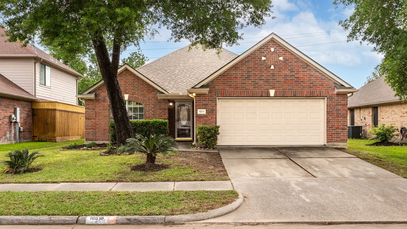 Humble 1-story, 3-bed 18818 Summer Anne Drive-idx