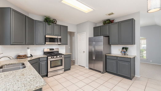 Humble 1-story, 3-bed 18818 Summer Anne Drive-idx