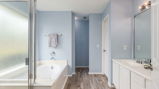 Humble 1-story, 3-bed 18818 Summer Anne Drive-idx