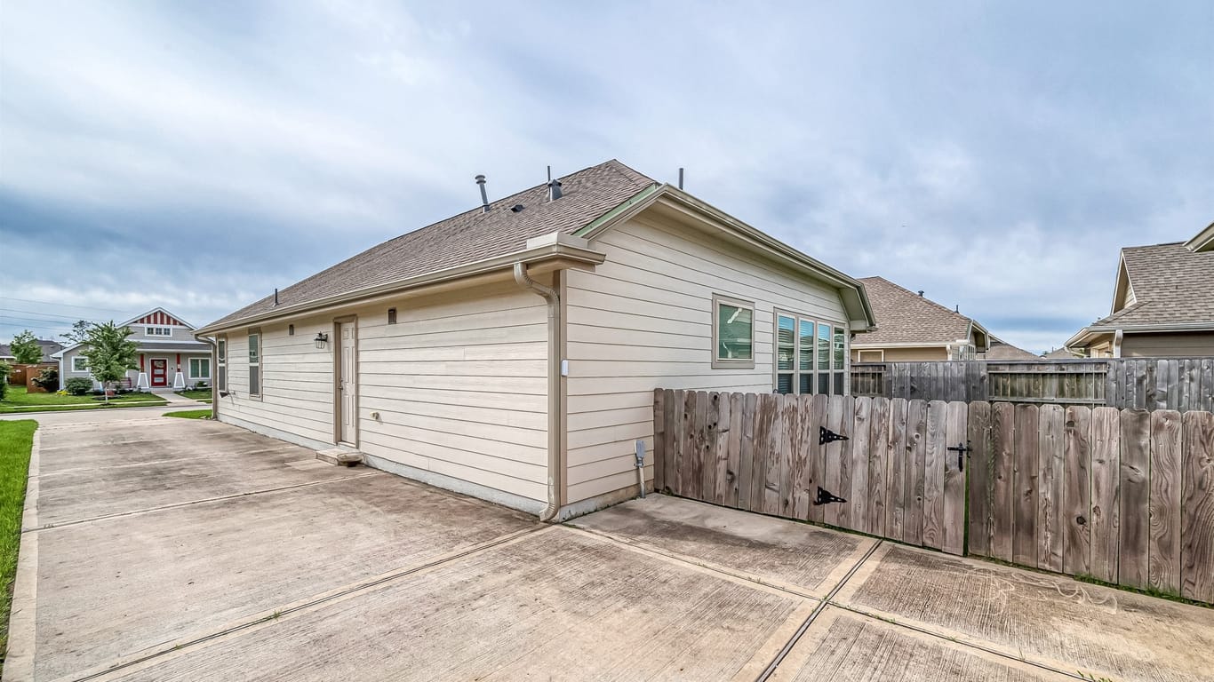 Humble 1-story, 3-bed 12511 Huntly Point Drive-idx