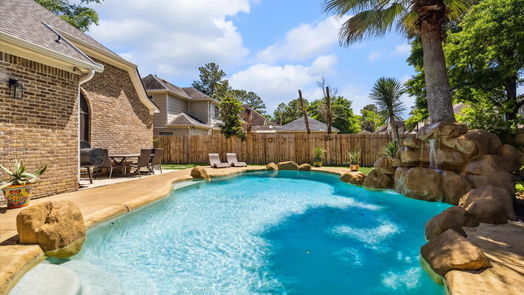 Humble 2-story, 4-bed 19927 Hickory Wind Drive-idx
