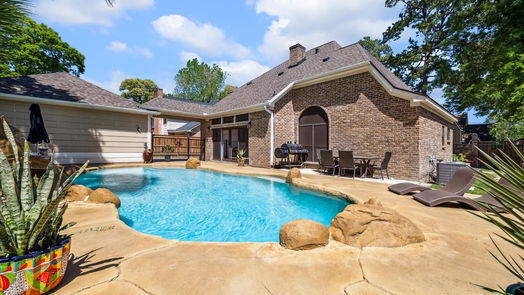 Humble 2-story, 4-bed 19927 Hickory Wind Drive-idx