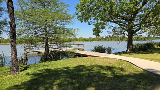 Humble 2-story, 4-bed 19927 Hickory Wind Drive-idx