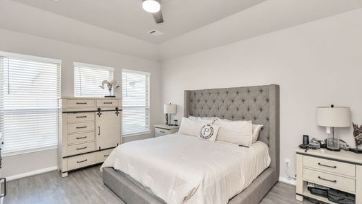 Humble 2-story, 3-bed 15615 Baronial Castle Drive-idx