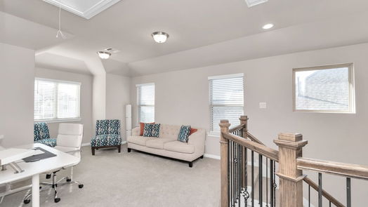 Humble 2-story, 3-bed 15615 Baronial Castle Drive-idx