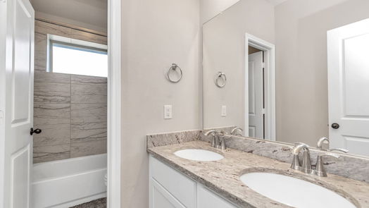 Humble 2-story, 3-bed 15615 Baronial Castle Drive-idx