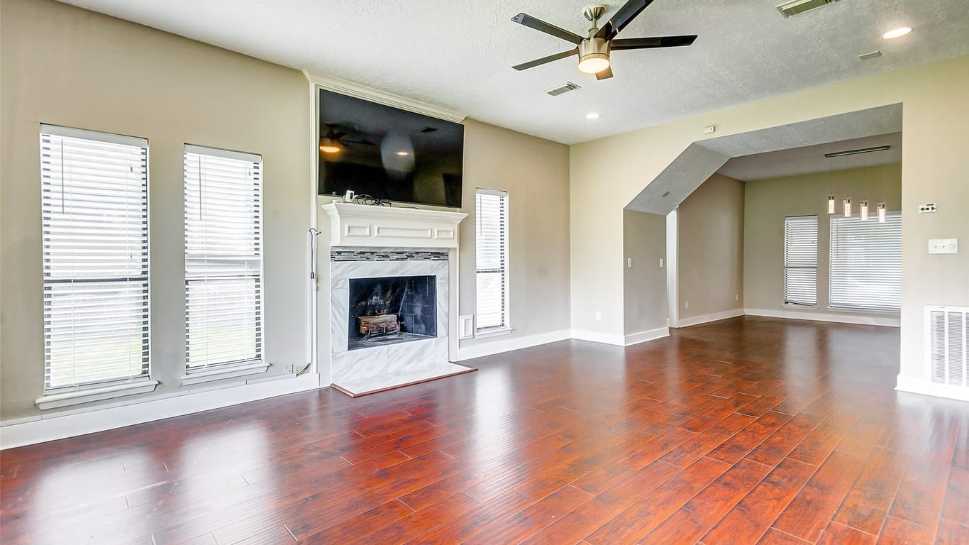 Humble 2-story, 4-bed 18706 Walden Forest Drive-idx