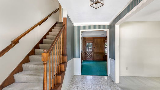 Humble 2-story, 4-bed 7719 12th Fairway Lane-idx