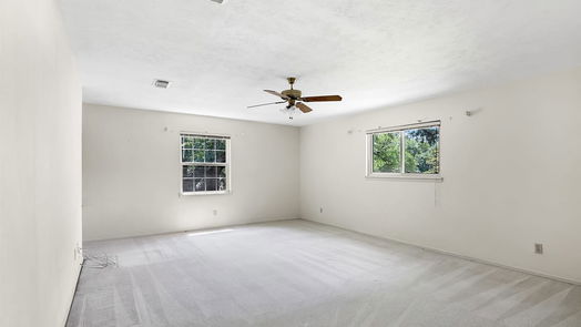 Humble 2-story, 4-bed 7719 12th Fairway Lane-idx
