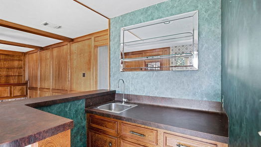Humble 2-story, 4-bed 7719 12th Fairway Lane-idx
