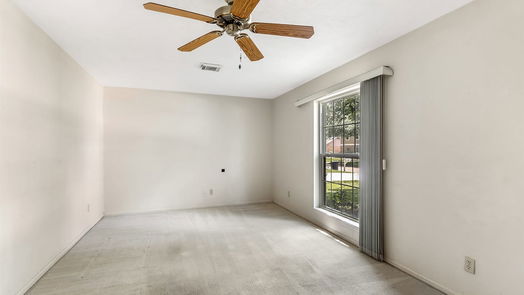 Humble 2-story, 4-bed 7719 12th Fairway Lane-idx