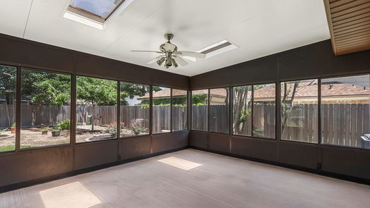 Humble 2-story, 4-bed 7719 12th Fairway Lane-idx