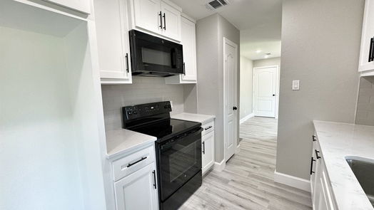 Humble 2-story, 3-bed 5223 Forest Timbers Drive-idx