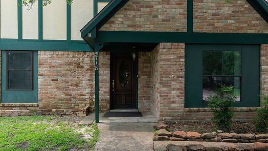 Humble 2-story, 4-bed 5718 Green Timbers Drive-idx
