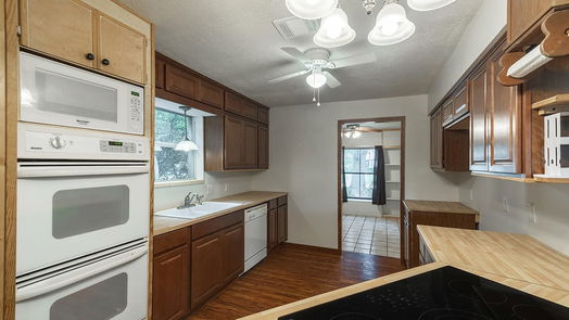 Humble 2-story, 4-bed 5718 Green Timbers Drive-idx