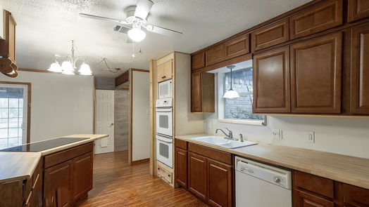 Humble 2-story, 4-bed 5718 Green Timbers Drive-idx