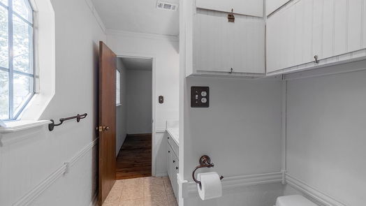 Humble 2-story, 4-bed 5718 Green Timbers Drive-idx