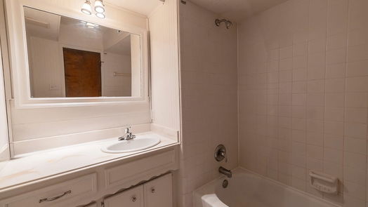 Humble 2-story, 4-bed 5718 Green Timbers Drive-idx