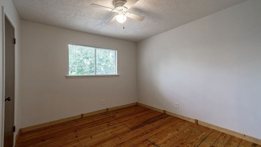 Humble 2-story, 4-bed 5718 Green Timbers Drive-idx