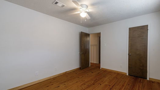 Humble 2-story, 4-bed 5718 Green Timbers Drive-idx