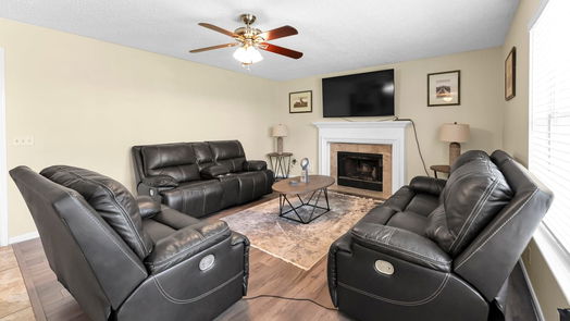 Humble 2-story, 4-bed 19102 Oakway Drive-idx