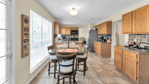 Humble 2-story, 4-bed 19102 Oakway Drive-idx