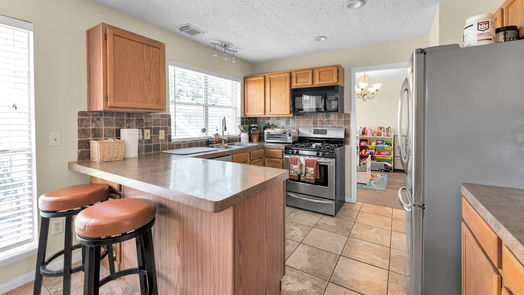 Humble 2-story, 4-bed 19102 Oakway Drive-idx