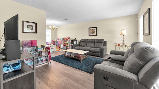 Humble 2-story, 4-bed 19102 Oakway Drive-idx