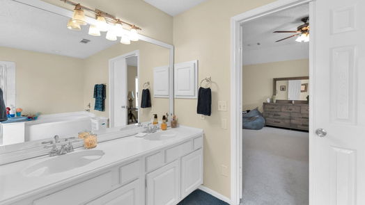 Humble 2-story, 4-bed 19102 Oakway Drive-idx