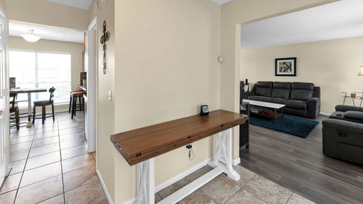 Humble 2-story, 4-bed 19102 Oakway Drive-idx