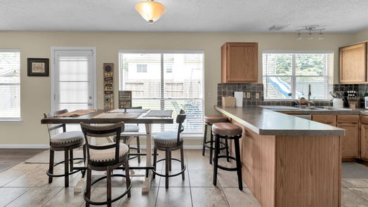 Humble 2-story, 4-bed 19102 Oakway Drive-idx