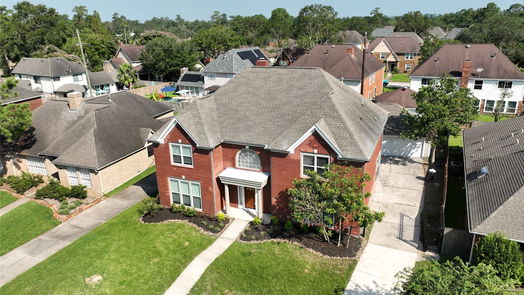 Humble 2-story, 4-bed 6003 Ancient Oaks Drive-idx