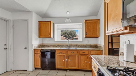 Humble null-story, 3-bed 18818 Danalyn Court-idx