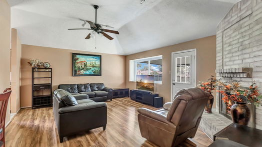 Humble null-story, 3-bed 18818 Danalyn Court-idx