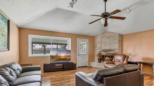 Humble null-story, 3-bed 18818 Danalyn Court-idx