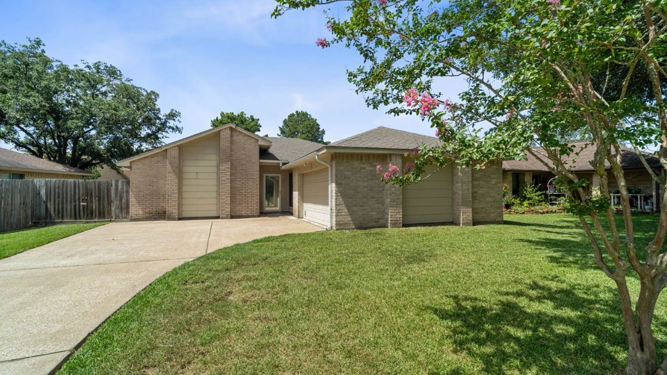 Humble 1-story, 3-bed 5939 Woodmancote Drive-idx