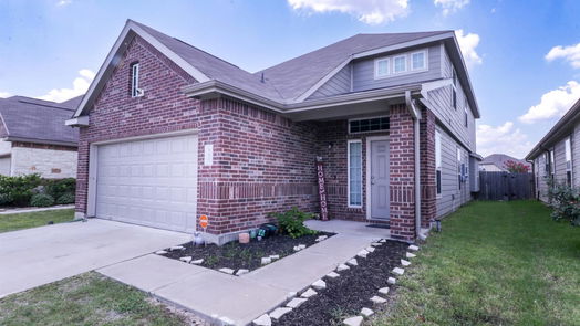 Humble 2-story, 4-bed 17527 Holroyd Road-idx