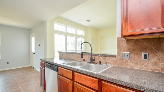 Humble null-story, 4-bed 4235 Old Arbor Way-idx