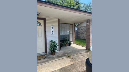 Humble 1-story, 2-bed 20026 Faye Oaks Drive-idx