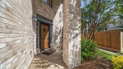 Humble 2-story, 4-bed 7111 Sweet Violet Trail-idx