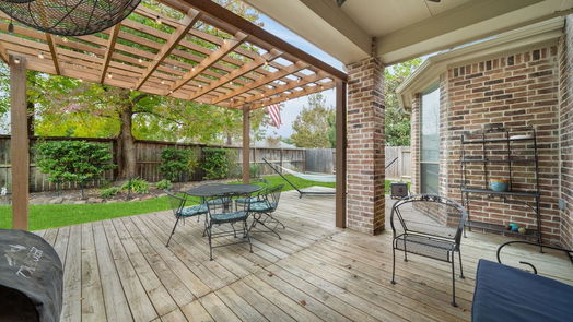 Humble 2-story, 5-bed 12203 Pinelands Park Lane-idx